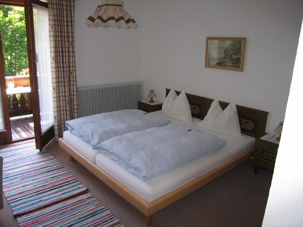 Gaestehaus Sonnenwinkel - Villa Roesler Saint Wolfgang Chambre photo
